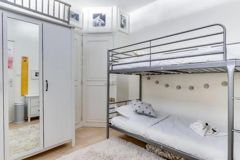 Appartement D'Artiste, Terrasse Vue Tour Eiffel París Apartamento