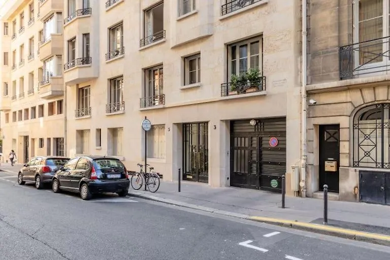 Apartment Appartement D'Artiste, Terrasse Vue Tour Eiffel Paris France